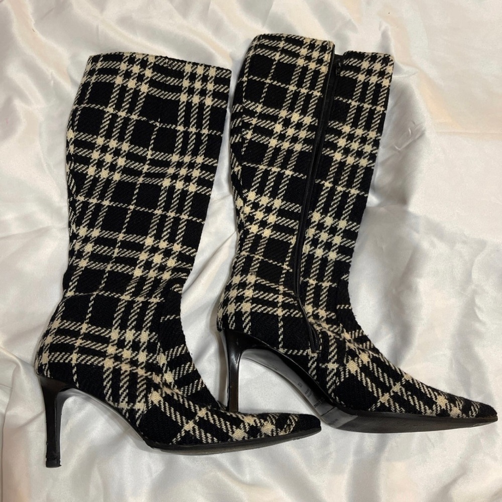 Burberry wool vintage knee high boots